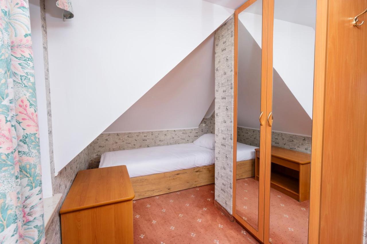 Hotel Victory Home Varsó Kültér fotó
