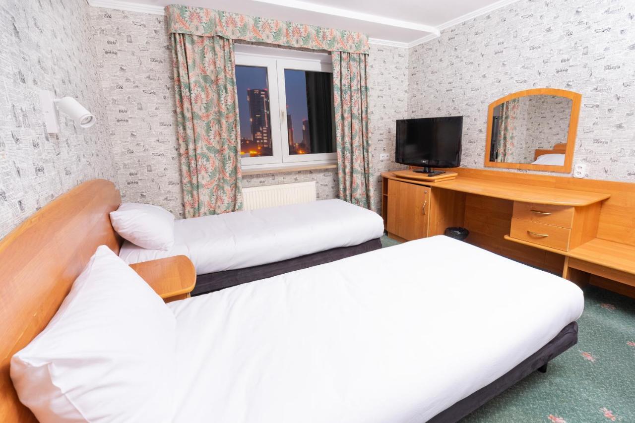 Hotel Victory Home Varsó Kültér fotó