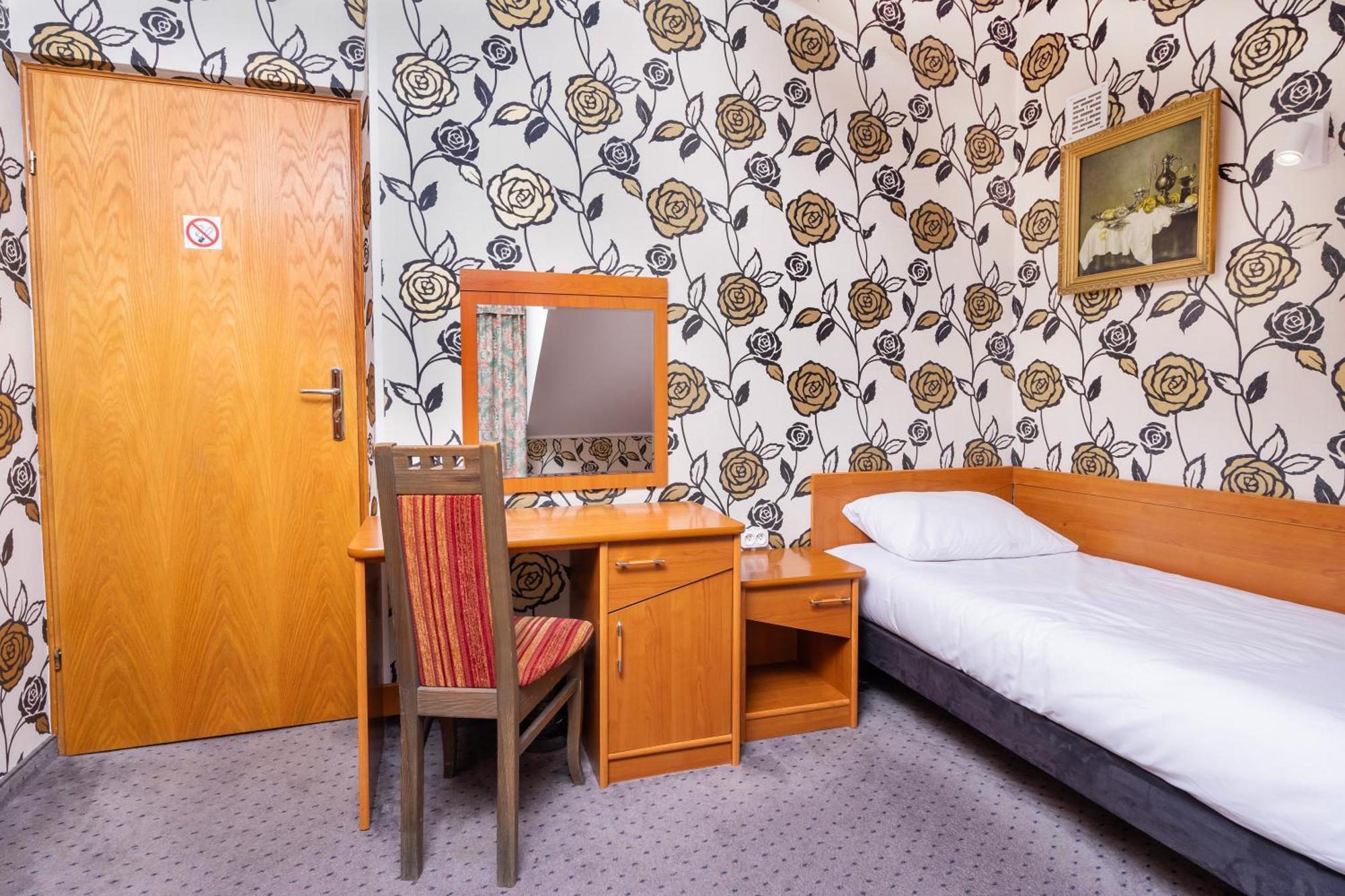 Hotel Victory Home Varsó Kültér fotó